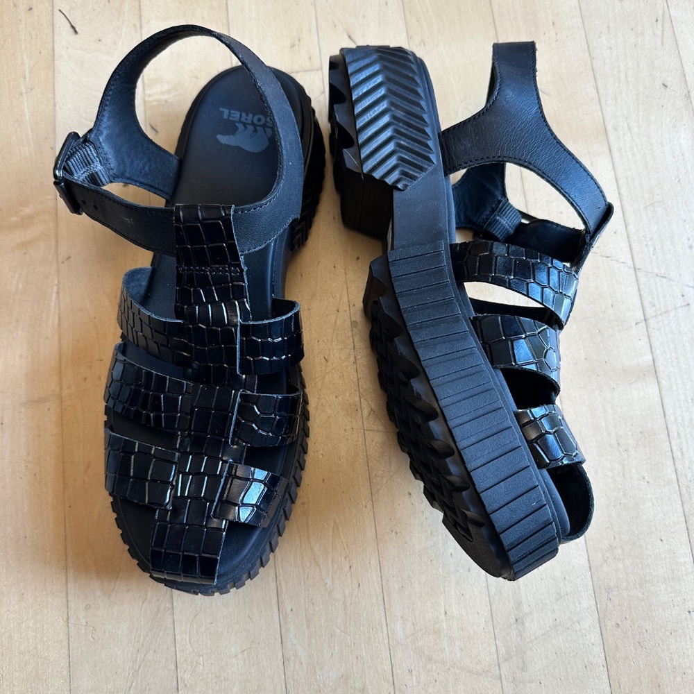 New Sorel Black Fisherman lug sole sandal, 10, PG1473 - Picture 2 of 6